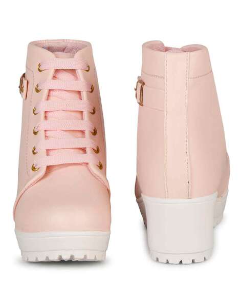 Women Ankle Length Boots with Lace Fastening