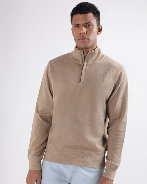 Men Regular Fit Sweatshirt with Half-Zip Closure