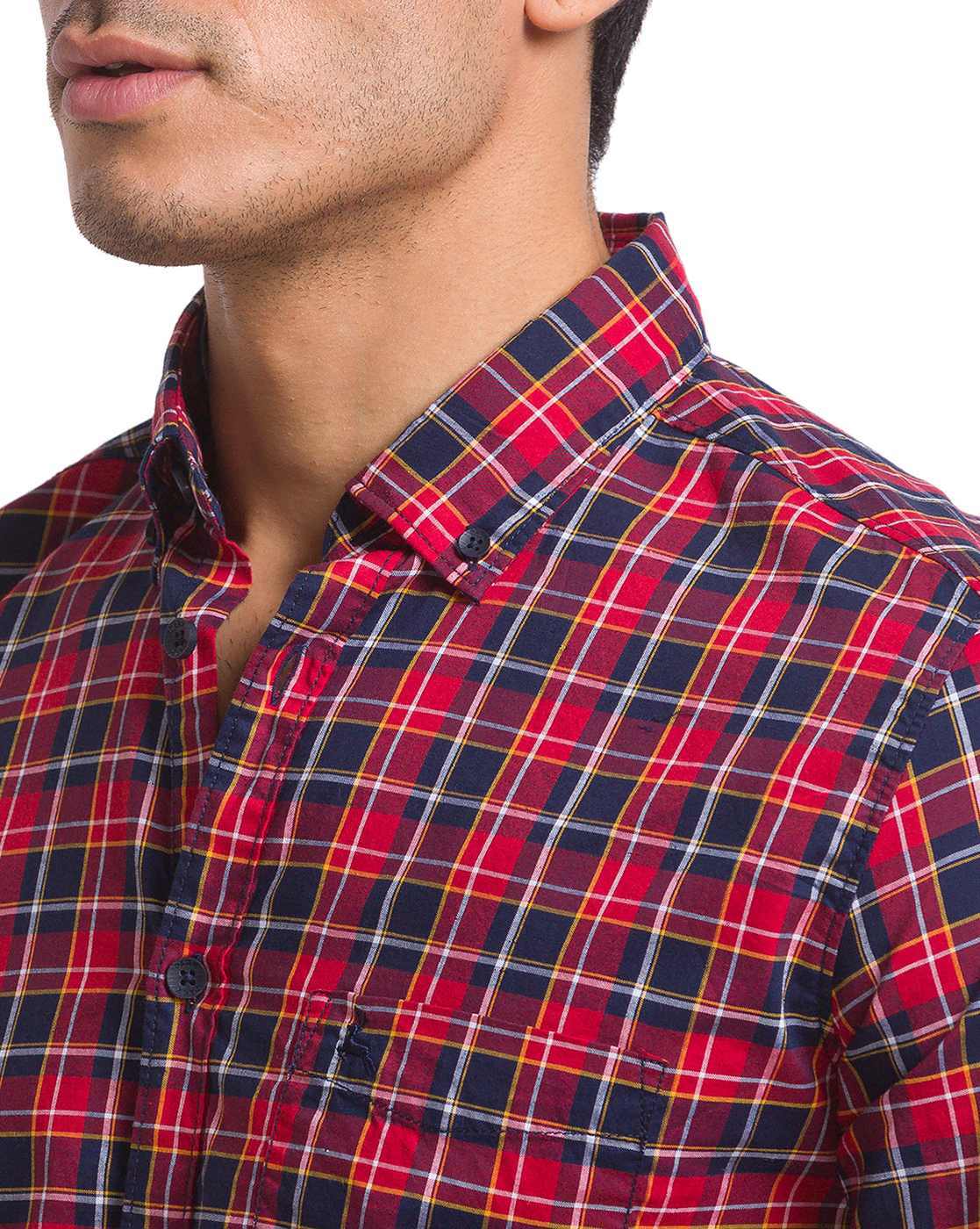 Men Checked Slim Fit Shirt