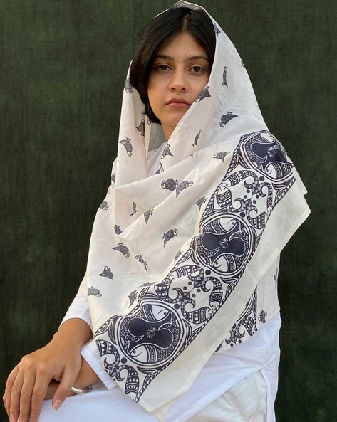 Women Madhubani Print Scarf Price in India