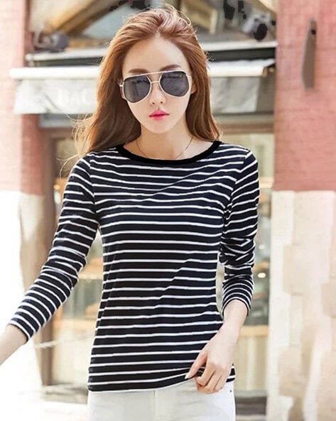 Women Striped Relaxed Fit Round-Neck T-Shirt