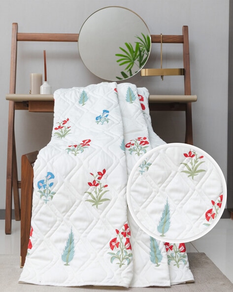 Buy White Blankets, Dohars & Quilts for Home & Kitchen by Urban