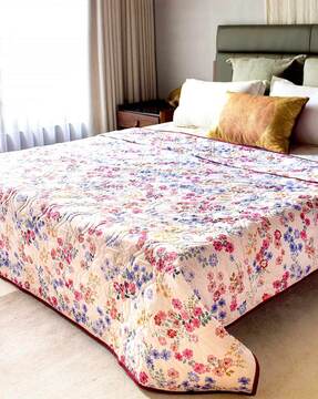 Buy White Blankets, Dohars & Quilts for Home & Kitchen by Urban