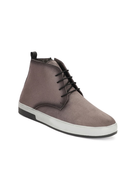 Black store chukka sneakers