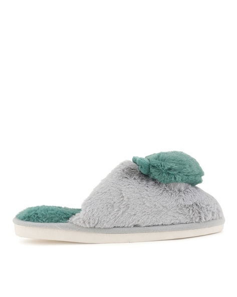 Grey fluffy flip online flop slippers