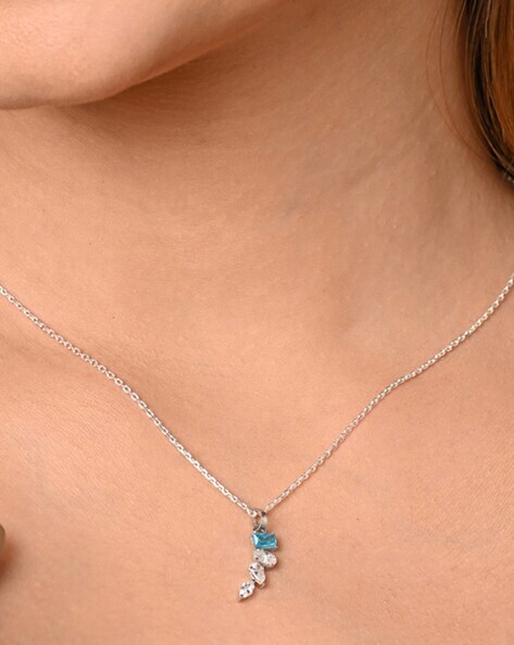 Gold Cube Diamante Mini Pendant Necklace | Gold pendant, Gold tone necklace,  Mini pendant