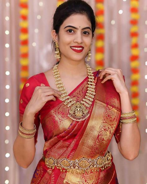 Red Banarasi sarees: Epitome Of Grace And Beauty | Weddingplz | Indian  bridal outfits, Indian bridal fashion, Indian dresses traditional