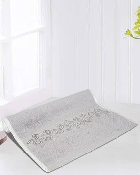 lush & beyond 500 GSM Embroidered Hand Towel 24" x 16"-picture-11