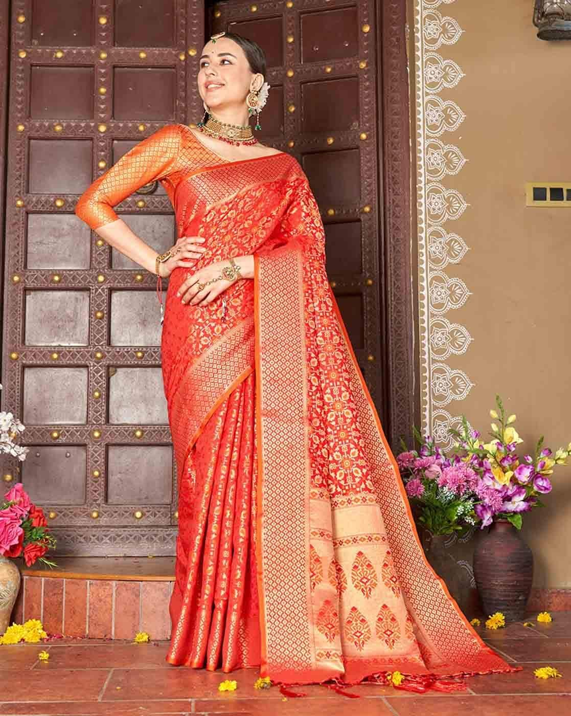 Best Sarees for Women under 5000: Best Sarees for Women under 5000 - The  Economic Times