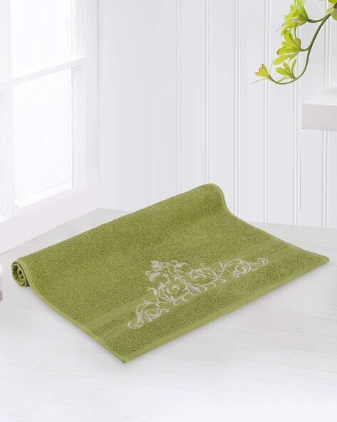 Leaf green online towels