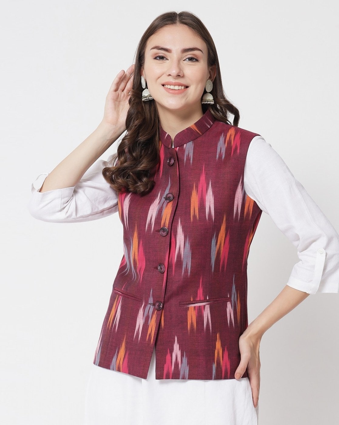 Vastraa Fusion Women's Solid Nehru Jacket (TS1409)