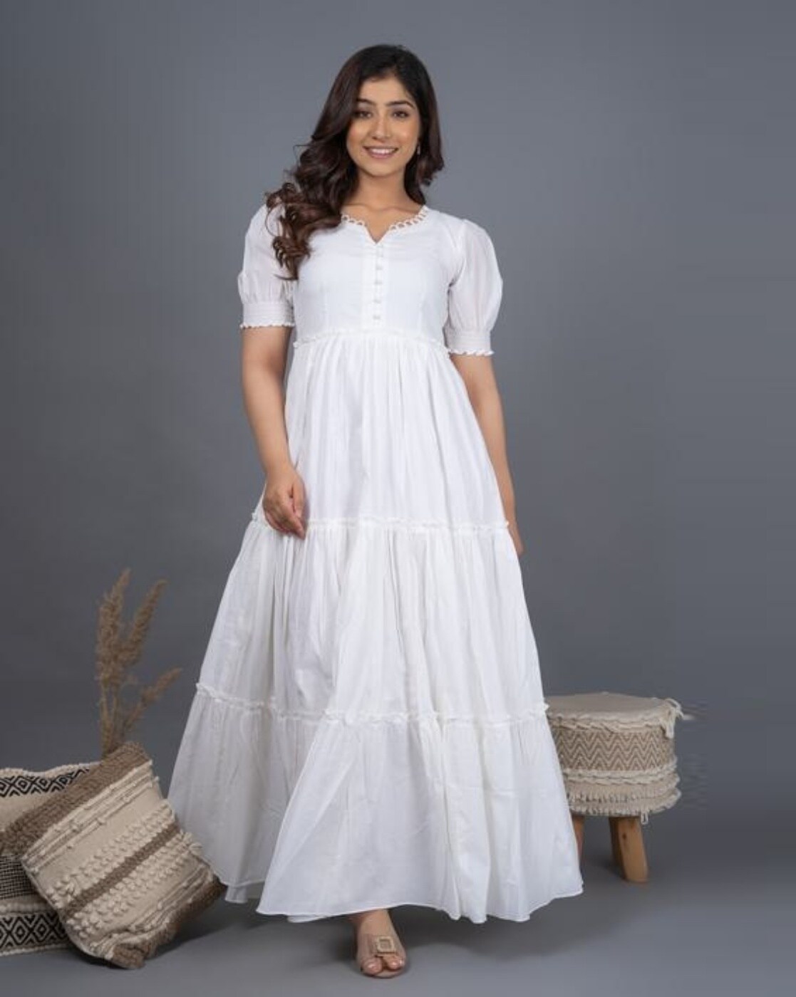 Simple white frock suit | Indian fashion dresses, Indian gowns dresses,  Pakistani dresses