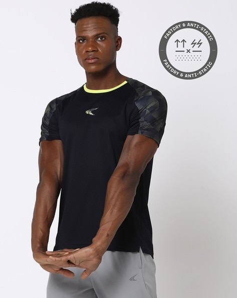 Men Regular Fit Crew-Neck Training T-Shirt