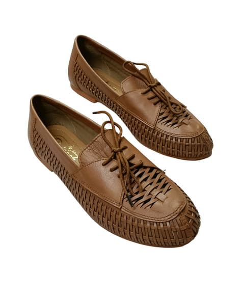 Women Round-Toe Shoes with Lace Fastening