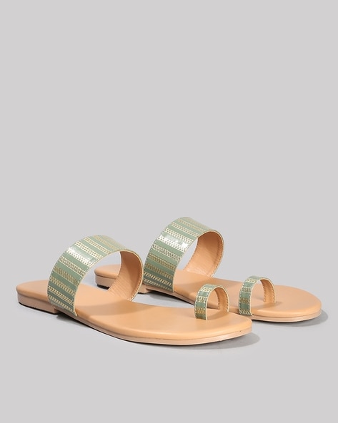 Carlton London Women Patterned Toe-Ring Sandals