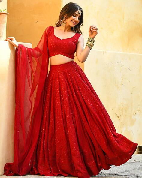 Red Wedding Wear Bridal Lehenga Choli With Fancy Dupatta, 2.20mtr at Rs  1250 in Surat