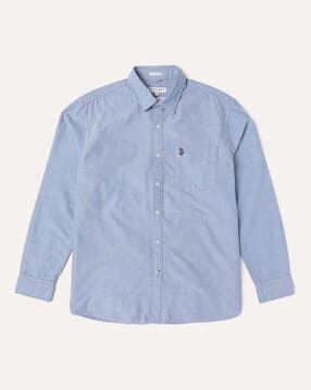 Men Tailored Fit Shirt with Patch Pocket