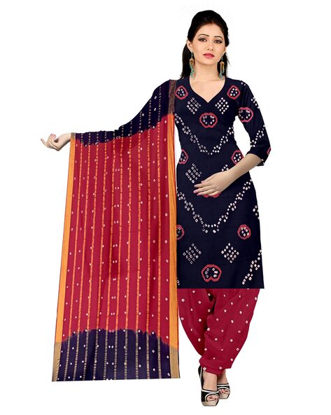 Women Black Anarkali Maxi With Red Striped Dupatta at Rs 1403 | New Delhi|  ID: 2849144738230