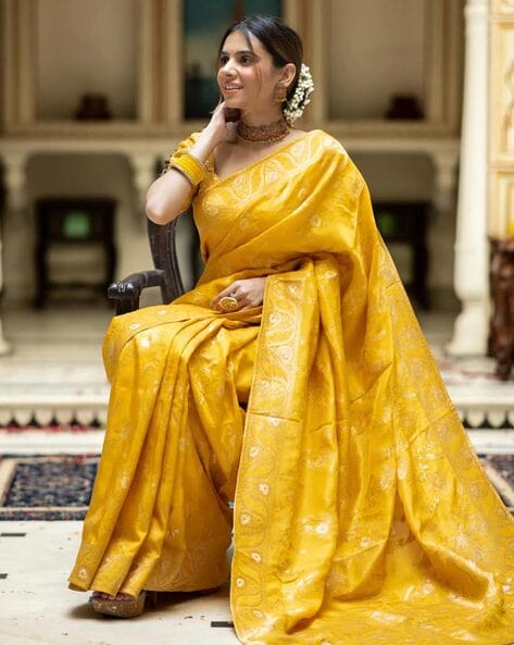 Dark Green & Mustard Yellow Banarasi Silk Saree With Zari Weaving Work –  Bahuji - Online Fashion & Lifestyle Store