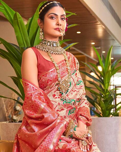 34 Impressive Jewellery Ideas to pair with your Pink Bridal Lehenga |  WeddingBazaar