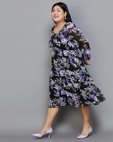 SHEIN Plus Flower Print Belted Wrap Dress | Floral plus size dresses, Plus  size maxi dresses, Belted wrap dress
