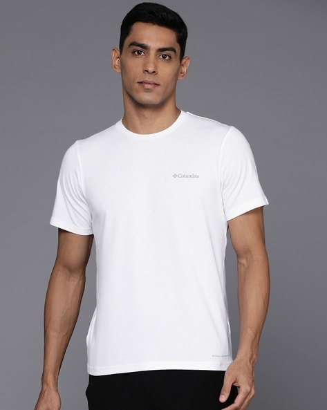 Columbia Men Solid Sun Trek Slim Fit T-shirt(XL) by Myntra