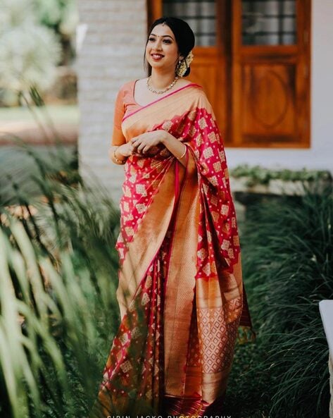 8 Best Stylish Ways To Look Attractive In Silk Sarees