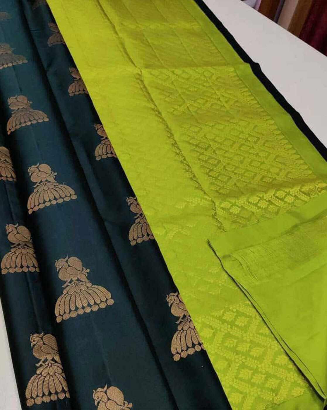 Buy Green Sarees for Women by Marziyaa Online