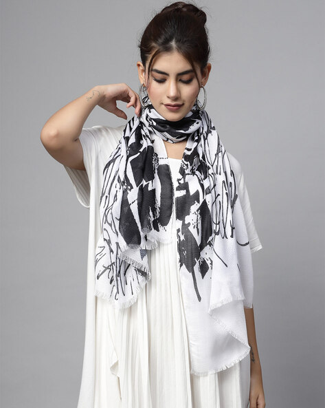 Women Printed Stole with Fringed Detail Price in India
