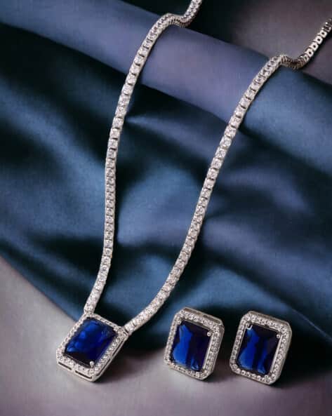 Designs & You Women Stone-Studded Necklace & Earrings Set