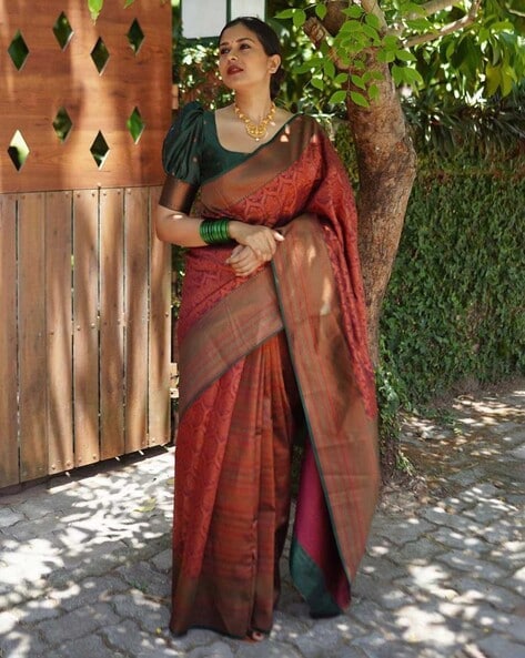 Buy Blue Sarees for Women by Varkala Silk Sarees Online | Ajio.com