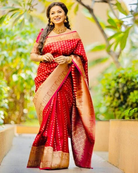 Buy Red Sarees for Women by Indie Picks Online
