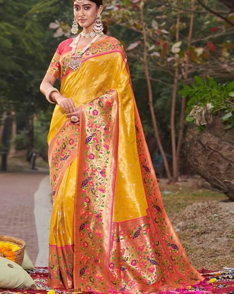 Muniya Border Yellow Triple Parrot Peacock Motif Paithani Saree- 3gm g –  House Of Vaarasa