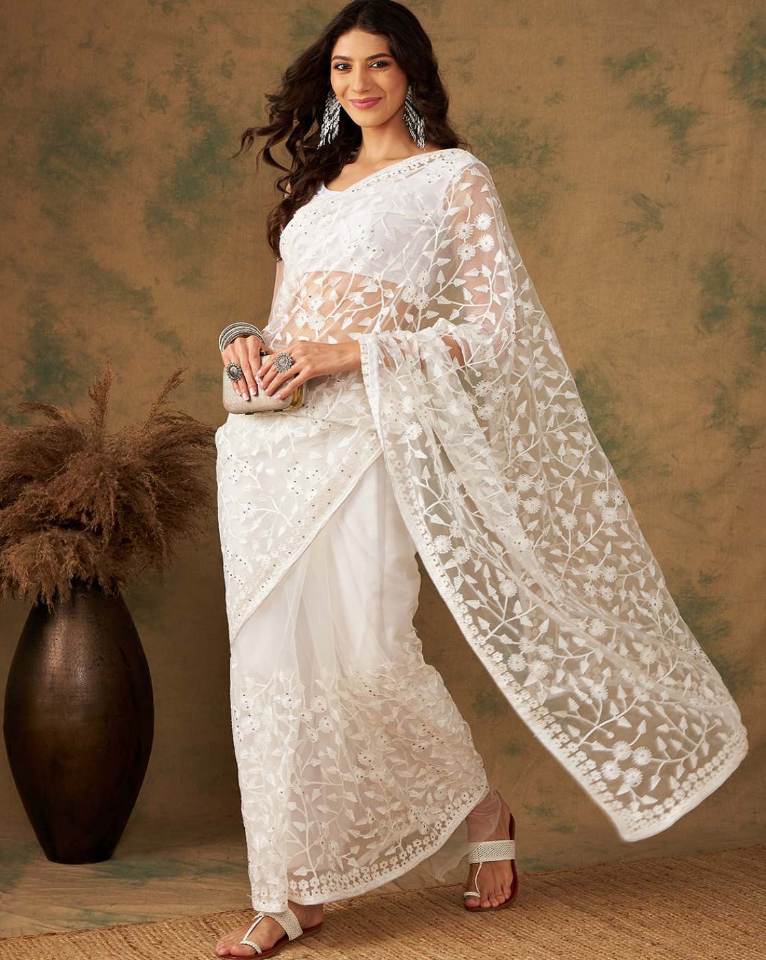 Buy BYUPRI Dola White Lace Saree with Blouse Online at Best Prices in India  - JioMart.