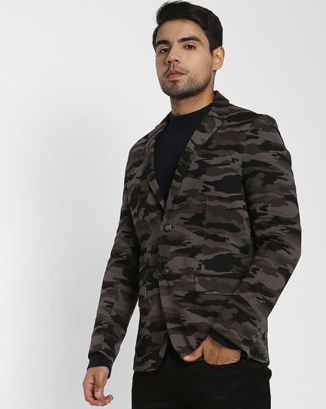 Men Camouflage Print Regular Fit Single-Breasted Blazer with Flap Pockets
