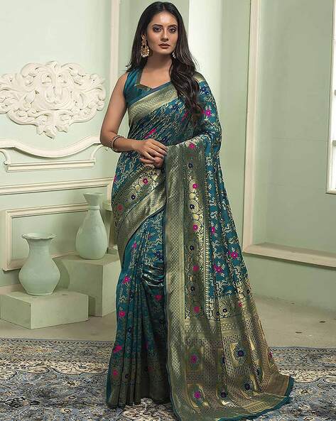 Shop Emerald Green Embroidered Silk Saree by SAKSHAM & NEHARICKA at House  of Designers – HOUSE OF DESIGNERS