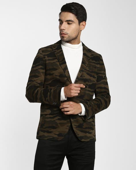 Men Camouflage Print Regular Fit Single-Breasted Blazer with Flap Pockets