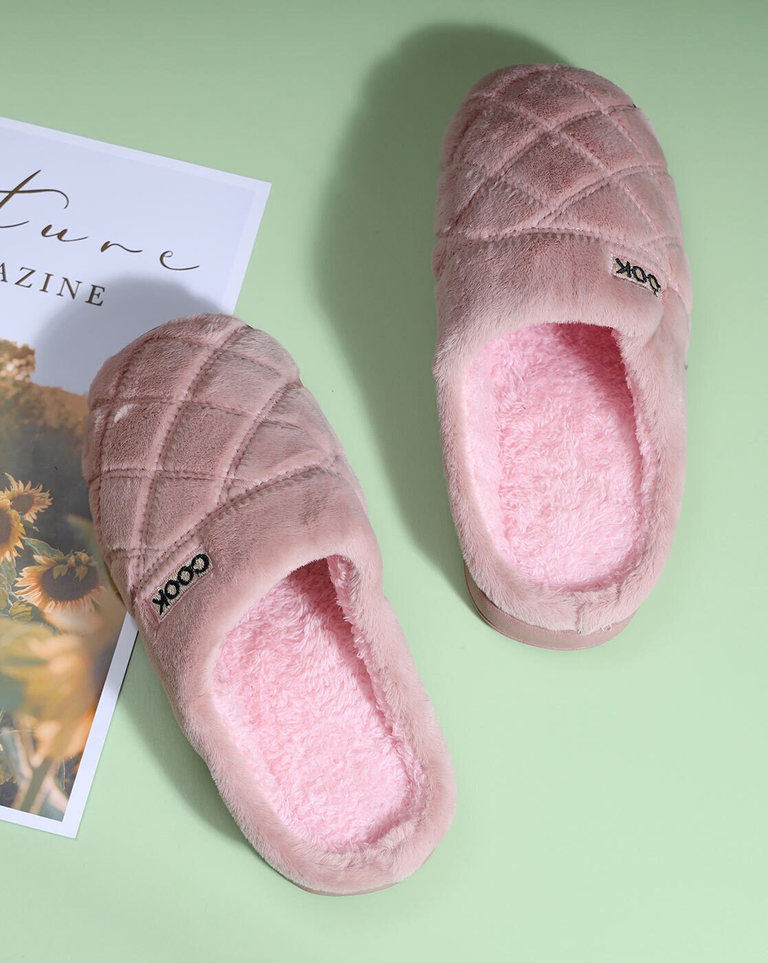 Womens discount flamingo slippers