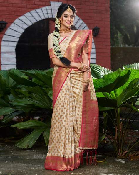 Buy Cream Pochampalli Ikkat Silk Saree Online in USA with Green Border –  Pure Elegance