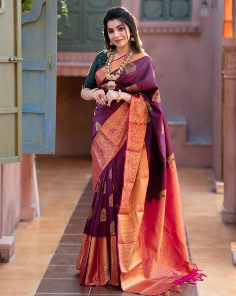 Buy Green Sarees for Women by SUTRAM Online | Ajio.com