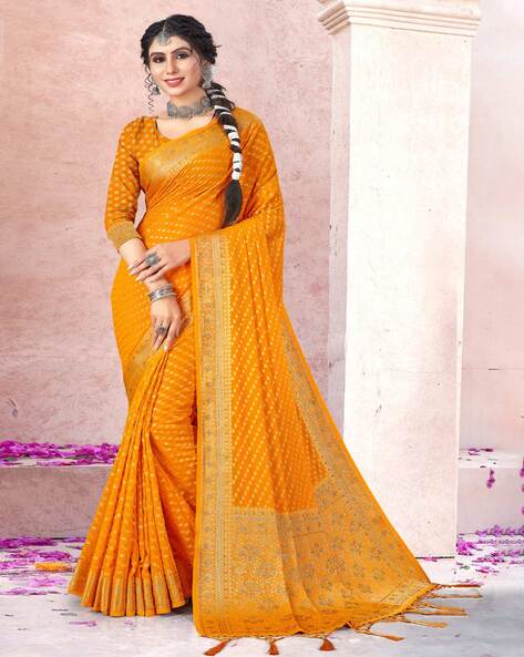 Elegant Yellow Saree: Traditional & Modern. Order Now!