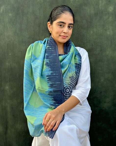 Women Printed Scarf with Folded Hem Price in India