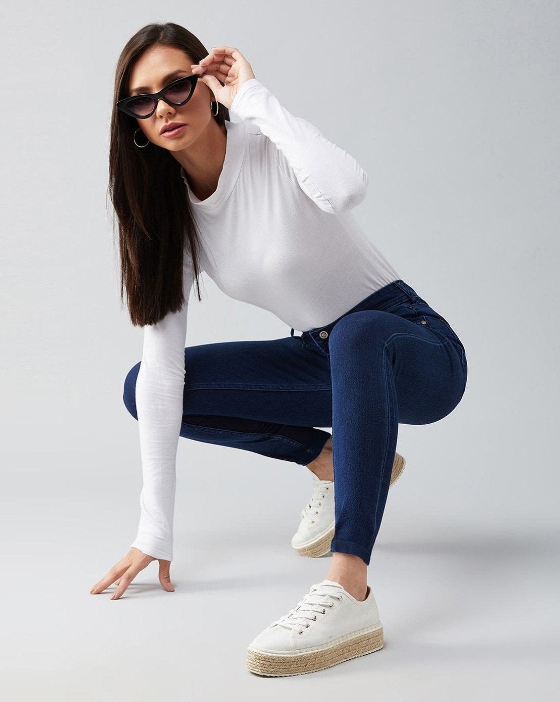 Buy DOLCE CRUDO Navy Skinny Fit Capri Jeans for Women Online