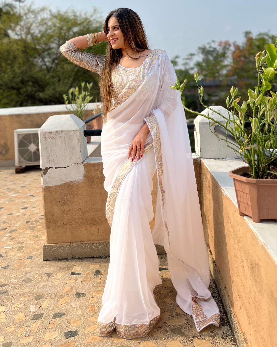 Buy online Women's Solid White Colored Saree With Blouse from ethnic wear  for Women by Sidhidata Textile for ₹489 at 76% off | 2024 Limeroad.com