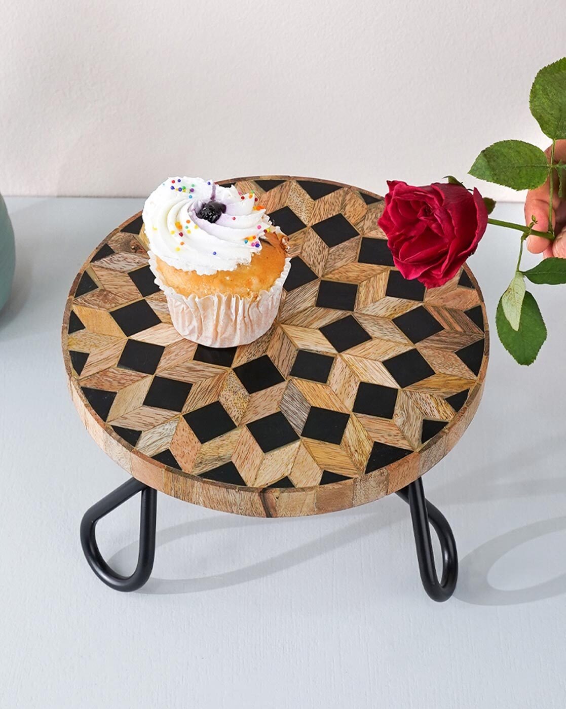 Wooden Geometric Cake Stand – Casa Decor