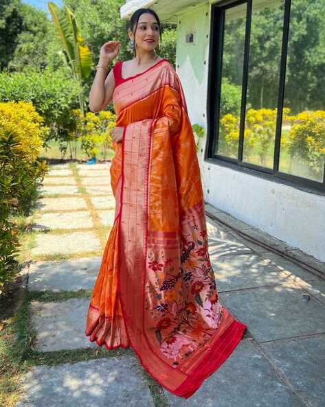 Buy Green Sarees for Women by Varkala Silk Saree Online | Ajio.com