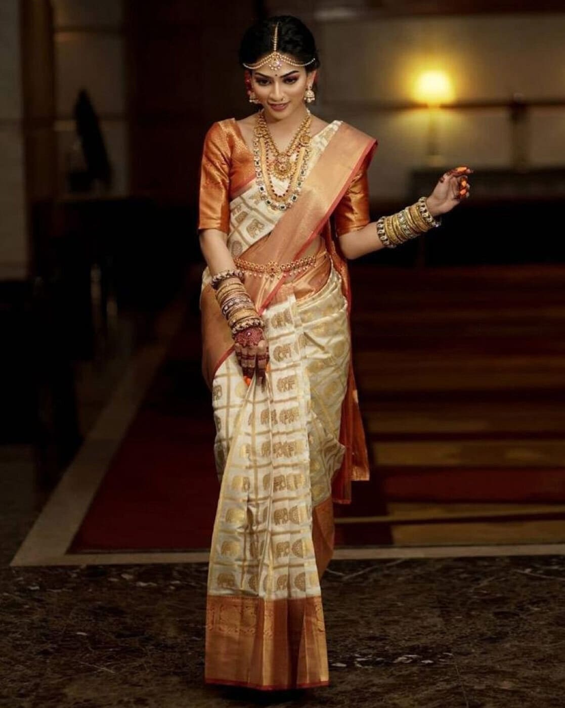 Check Out: Anupama Parameswaran And Her Love For South-Indian Sarees |  IWMBuzz