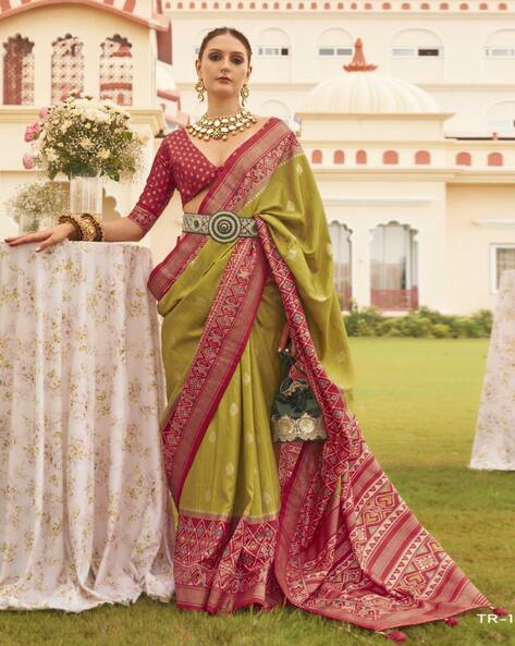 Lashkaraa Floral Print And Cutdana Embellished Saree Set | Green, Beads,  Velvet, Plunging V Neck, Sleeveless | Stylish sarees, Floral print sarees,  Fashion