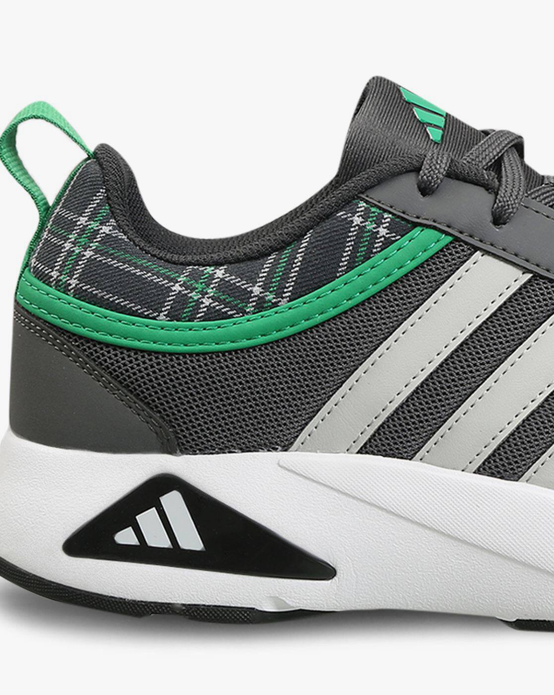 Strid – Strid 📦 A large heavy box full of flat metal spikey things has arrived