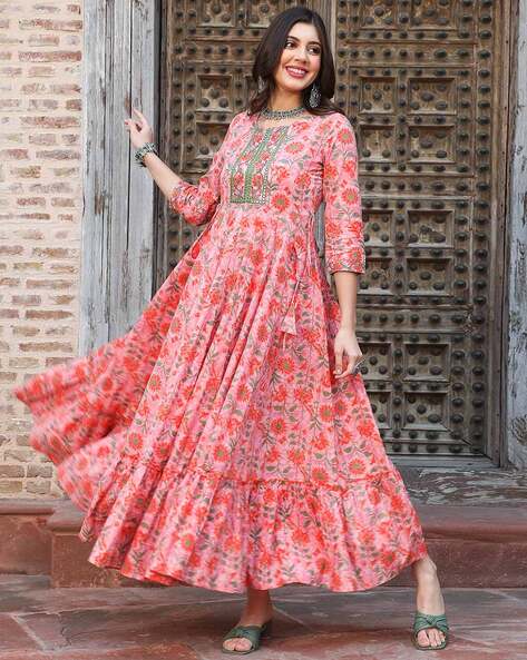 Pin by Shilpa Thangada on Dress patterns | Indian designer outfits, Indian  fashion, Deepika padukone style
